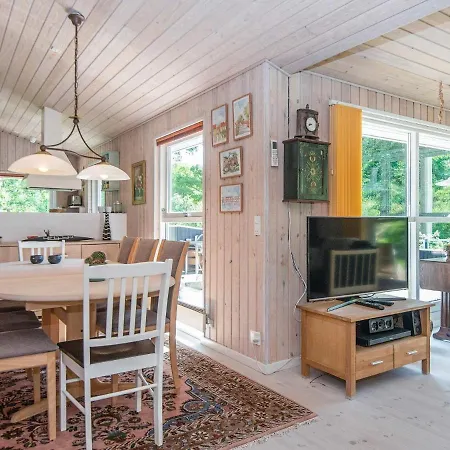 Holiday home 8 Person In Glesborg Fjellerup Strand